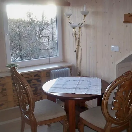 Alzana Hotel *